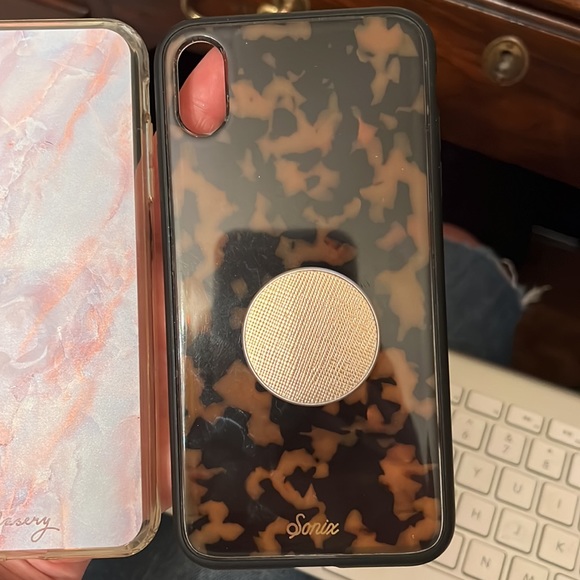 2 iPhone 10+ iPhone cases - Picture 3 of 4